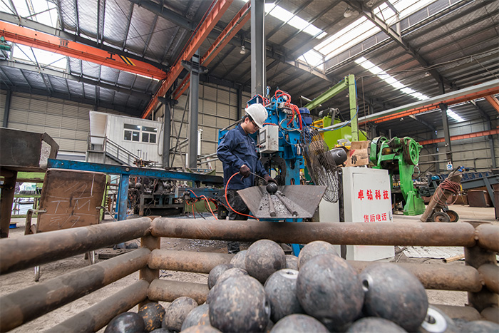 兴平网架配件-螺栓球加工车间